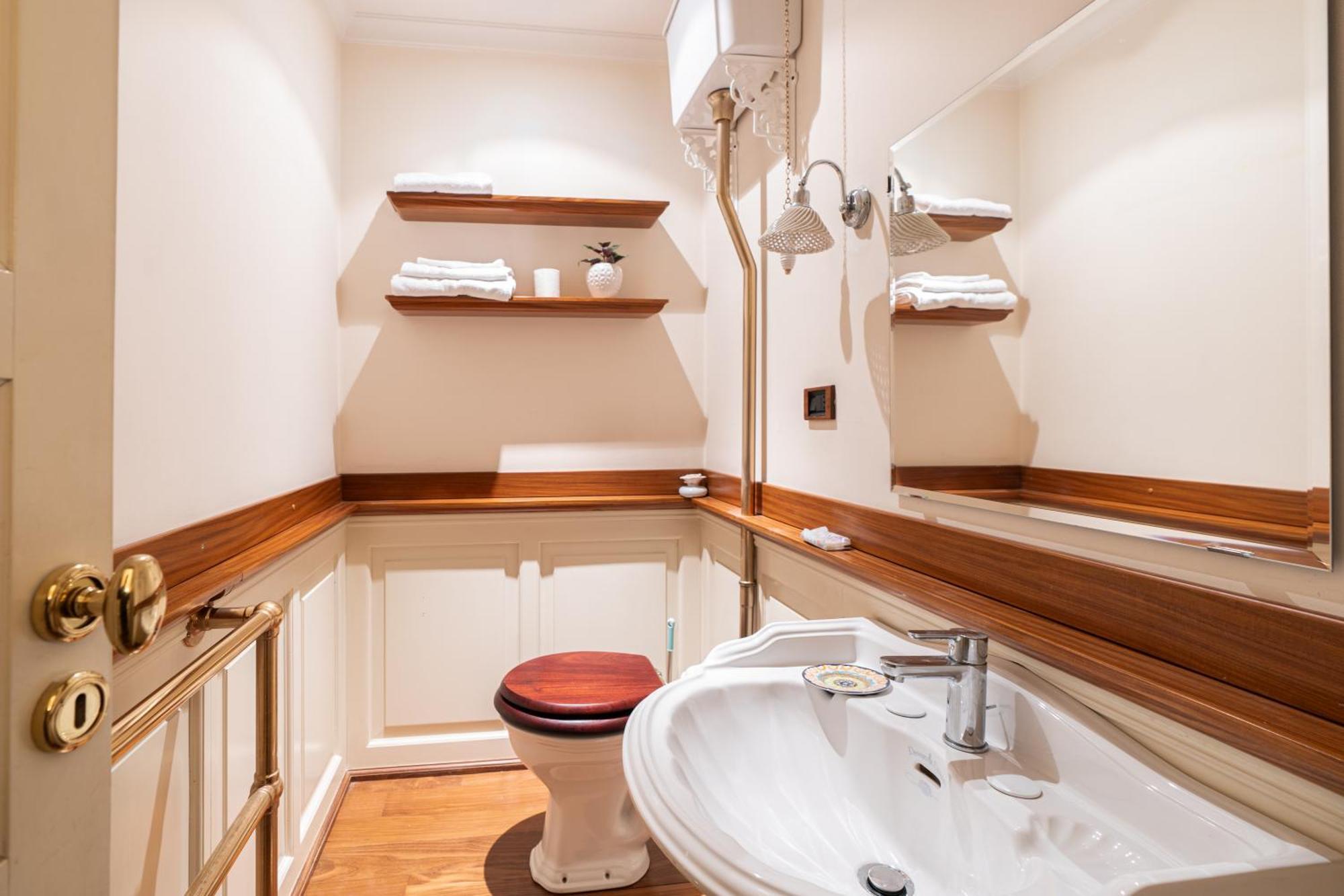B&B Frida Suite Home Трани Экстерьер фото